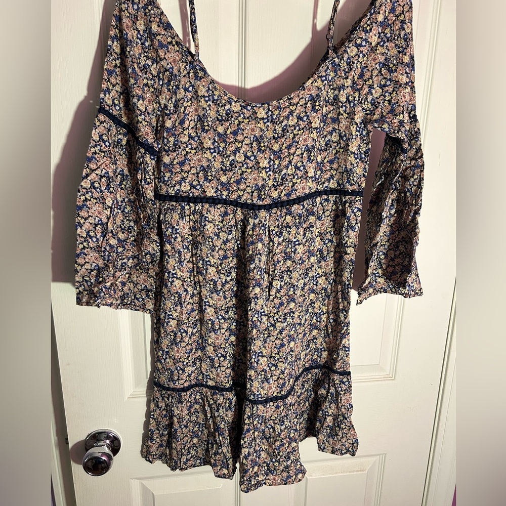 En Creme Pink and Black Ruffled 3/4 Sleeve Tunic